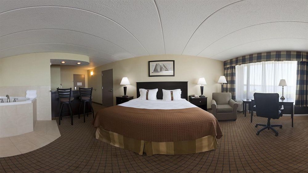 Holiday By Ihg Detroit Lakes