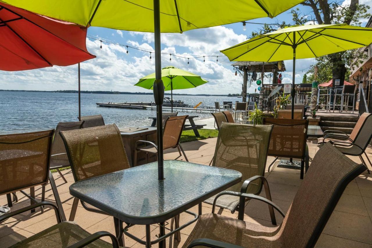 By Ihg Detroit Lakes